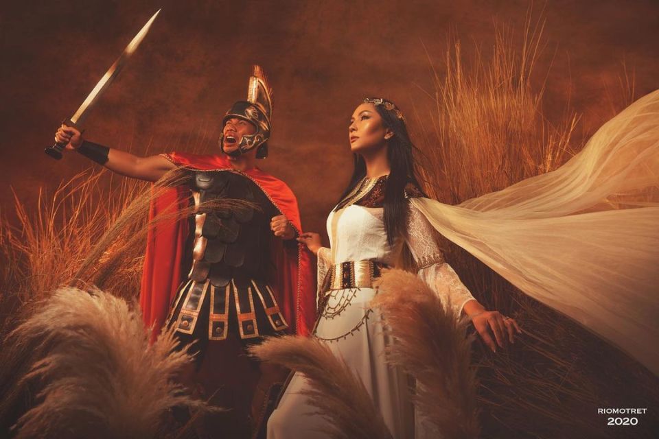 10 Potret Pre-wedding Vicky Prasetyo-Kalina Ocktaranny. Mesra di Hutan sampai Jadi Gladiator Cinta