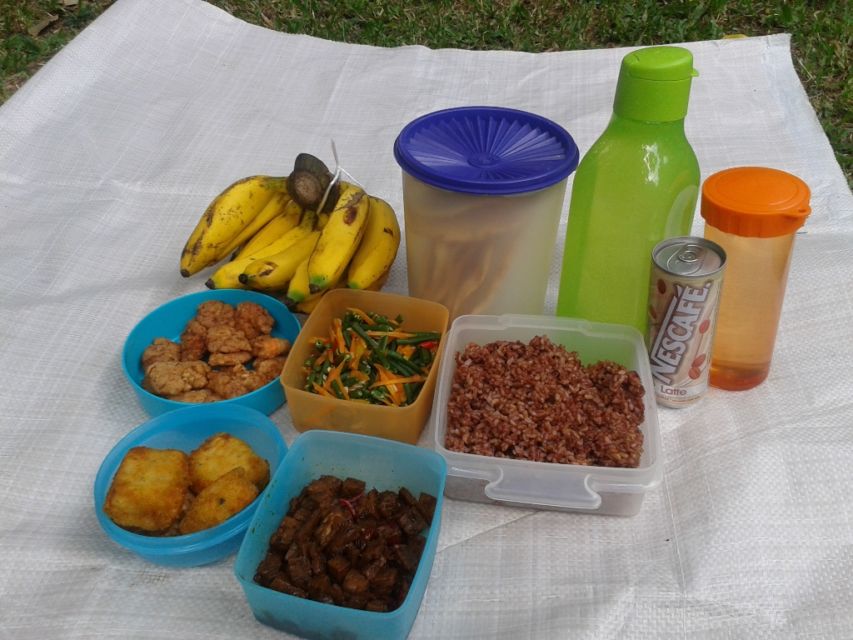 Nostalgia Renang di Kolam Renang Umum Zaman Kecil. Selalu Ada Momen Makan Pop Mie Sambil Kedinginan