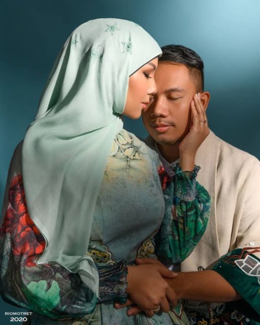 10 Potret Pre-wedding Vicky Prasetyo-Kalina Ocktaranny. Mesra di Hutan sampai Jadi Gladiator Cinta