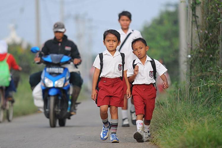 Deretan Pikiran Halu Tingkat Dewa Anak SD yang Pernah Terlintas di Benak Kita Zaman Dulu