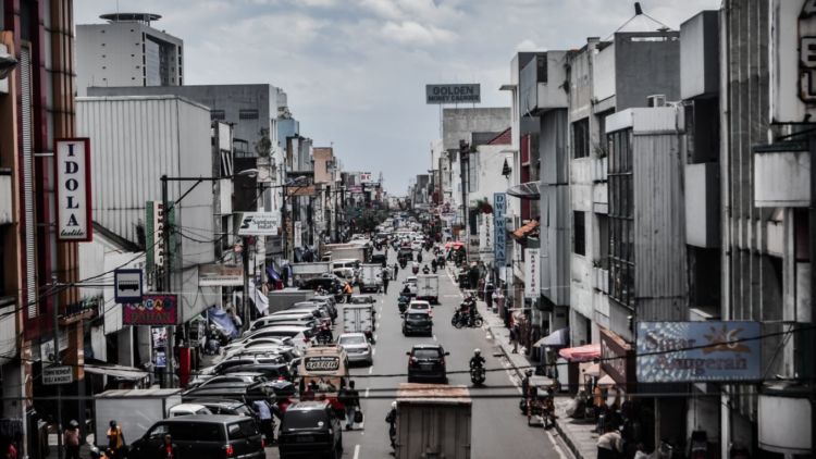 Kenangan Indah Antara Aku, Kamu dan Bandung. Buatku Sadar Indahnya Momen Jatuh Cinta