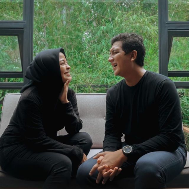 Turut Rayakan Hari Kasih Sayang, 10 Artis ini Dapat Kejutan dari yang Tercinta. Sweet Abis~