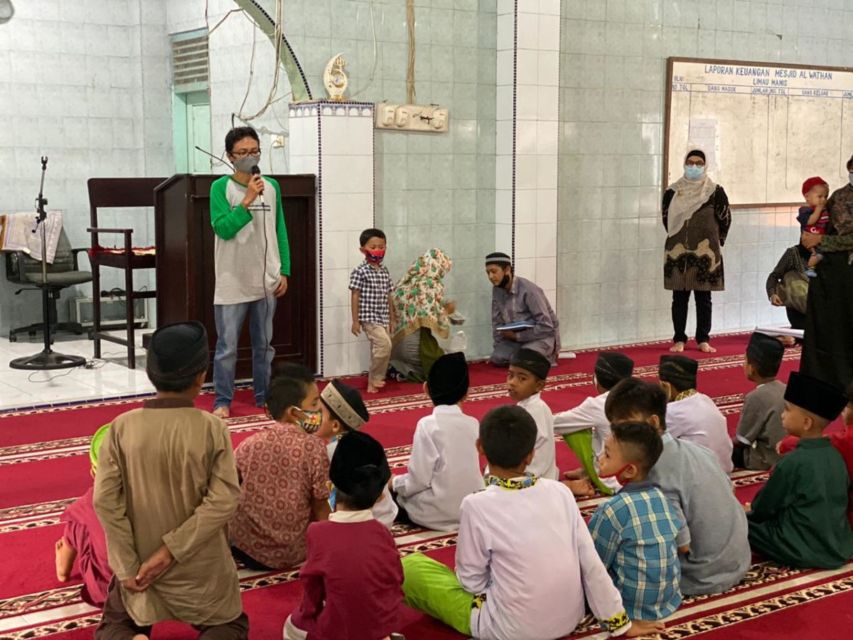 Viral Bocil Nyanyi Lagu Terpesona Lewat Toa Masjid. Kayaknya Mau Selawatan, tapi Lupa Lirik :D