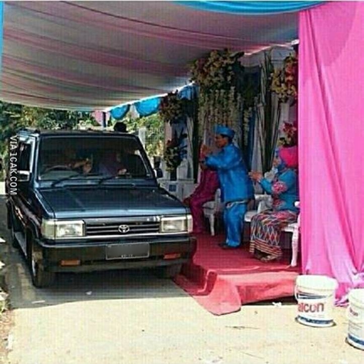 Deretan Potret Apes Saat Momen Nikah Ini Bukti Bahwa Cinta Memang Butuh Banyak Pengorbanan