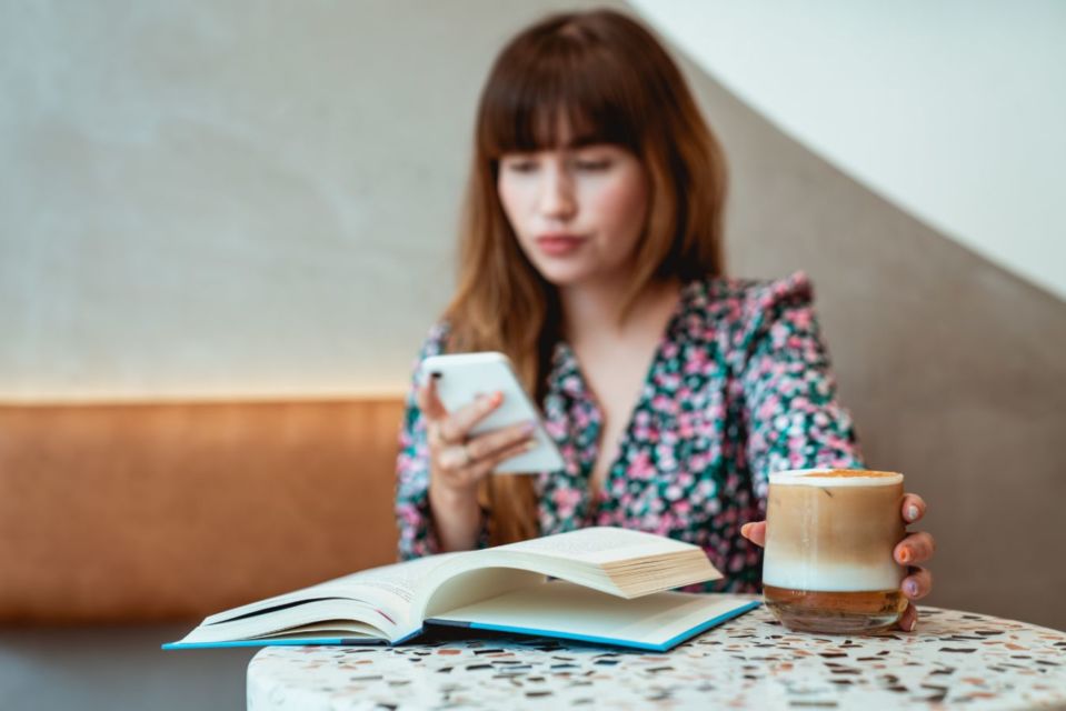 Jebakan di Balik Self Reward. Hati-Hati 'Hadiahi Diri Sendiri' tapi Berujung Jadi Pemborosan