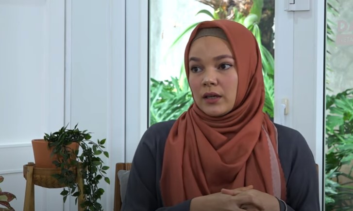 Meniti Karier dari Nol, ini Perjuangan Dewi Sandra yang Sempat Dihujat karena Bentuk Tubuhnya