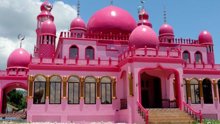 #WisataFilipina-Masjid Dimaukom Masjid yang Unik dengan Warna Pink Lambang Cinta Dalam Keberagaman