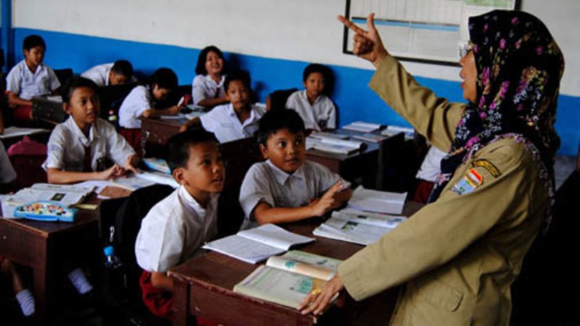 Balada Rasanya Jadi Guru Muda di Sekolahan. Berasa Kayak Orang Serba Bisa di Semua Bidang!