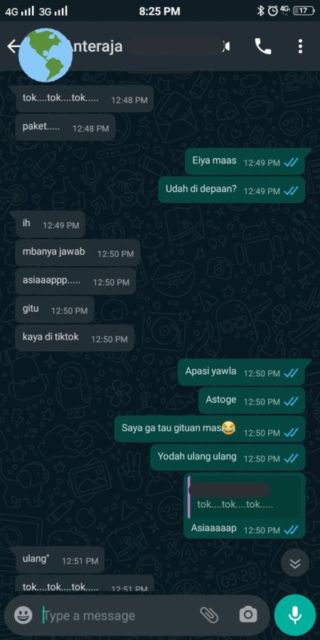 11 Deretan Chat Kocak Kurir Paket dan Penerimanya ini Bakal Bikin Kamu Senyum-Senyum Sendiri~ :D