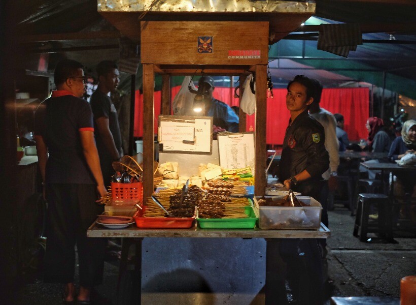 Jenis Orang yang Sering Ditemui di Angkringan. Fenomena Khas~