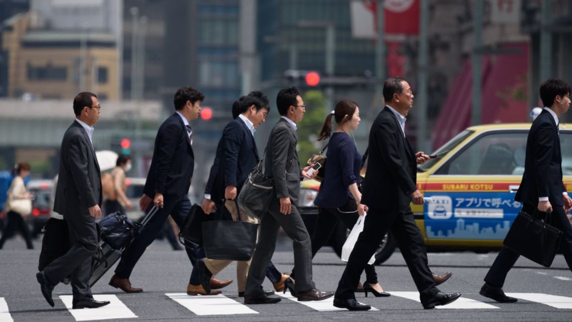 Saat Idol Kesayangannya Pensiun, Karyawan di Jepang Diizinkan Cuti. Masalah Mental Health nih!