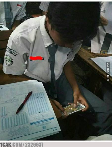 11 Momen Kocak Saat Ujian Sekolah ini Pasti Bikin Kamu Rindu Suasana Kelas. Online Terooos~