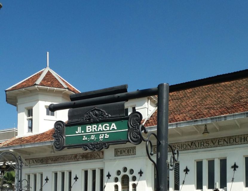 7 Tempat Bersejarah di Bandung yang Bisa Kamu Kunjungi. Kalau ke Bandung, Jangan Lupa Nggak Main ke Sana!