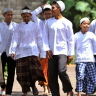 Lika-Liku Anak Pesantren yang Mungkin Nggak Banyak Orang Tahu. Ternyata Begini~