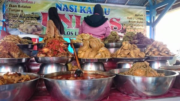 Nasi Kapau dan Nasi Padang. Serupa tapi Nggak Sama, Walaupun Sama-Sama dari Sumatera Barat!