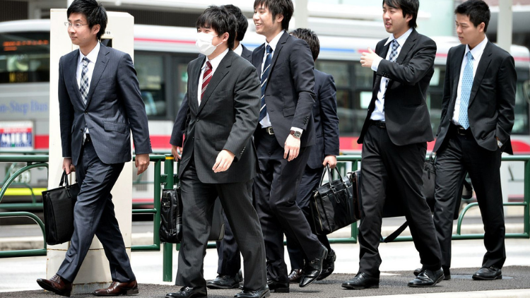 Saat Idol Kesayangannya Pensiun, Karyawan di Jepang Diizinkan Cuti. Masalah Mental Health nih!