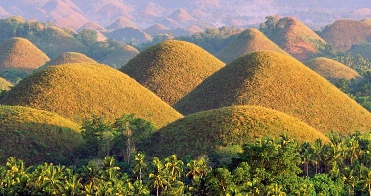 #WisataFilipina-Mengintip Fenomena Chocolate Hills, Bukit Cokelat Tersohor yang Masuk List UNESCO Sebagai Warisan Dunia!