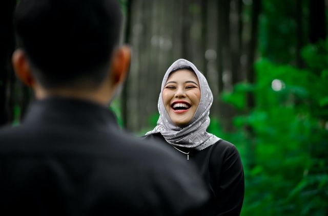 [CERPEN] Mira, Perempuan yang Selama Ini Sosoknya Kucari