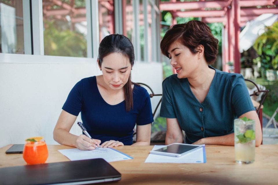 8 Hal Penting saat Merintis Bisnis Bareng Saudara. Bisnis Lancar, Walau Kadang Ada Masalah Internal