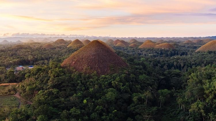 #WisataFilipina-Sebuah Lamunan Tawa Canda Pergi ke Chocolate Hills