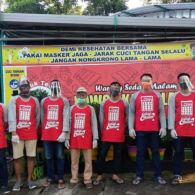 Makan Rawon Sambil Nonton Kepiawaian Pramuniaganya Menghitung Mirip Kalkulator di Warung Sedap Malam