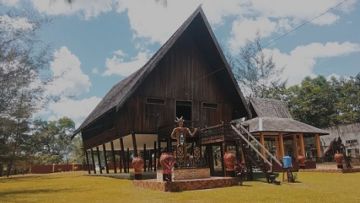 Rumah Betang, Rumah Adat Suku Dayak Bernilai Filosofis