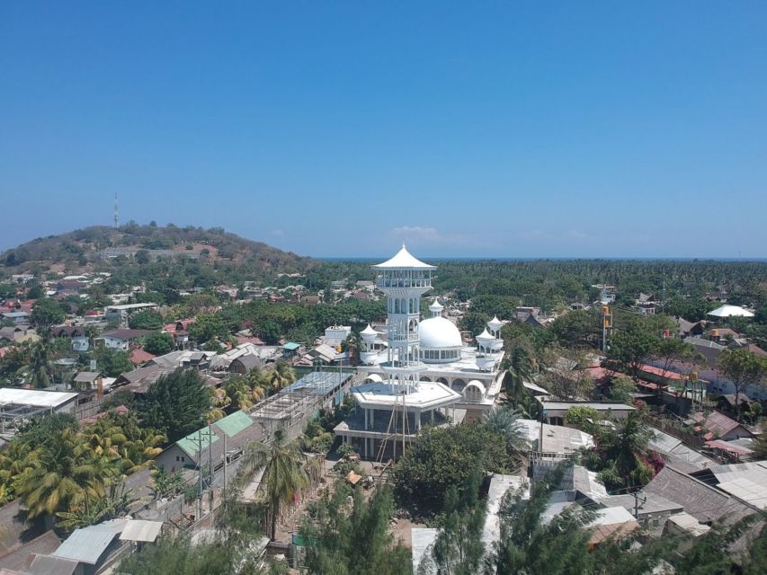 Menilik Asal Usul Lombok Dijuluki Pulau Seribu Masjid. Ternyata Punya Makna yang Dalam, lo!