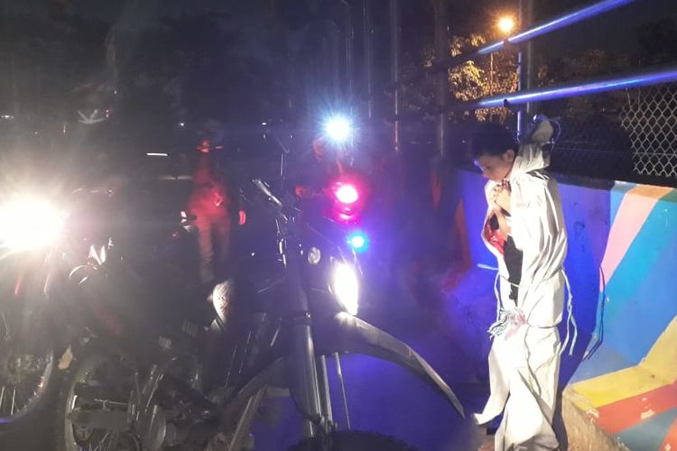 6 Hal Unik yang Mungkin Cuma Terjadi di Depok. Dari Lagu di Lampu Merah hingga Hoaks Babi Ngepet