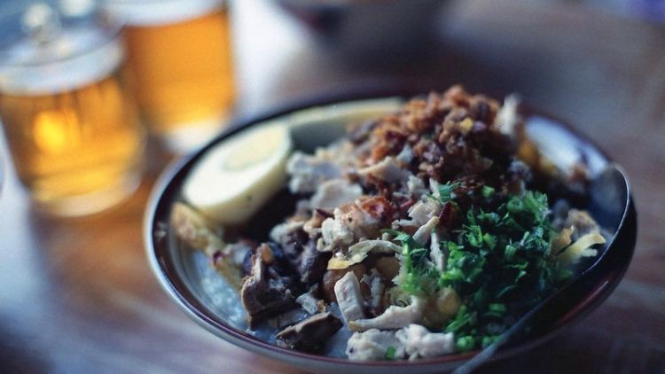 4 Tempat Bubur Ayam Legendaris di Jakarta. Nggak Ada Lagi Debat Soal Diaduk atau Nggak Diaduk!