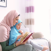 5 Cara Mudah Mengenalkan Makna Berpuasa ke Anak. Tanpa Memaksa pun Bisa!