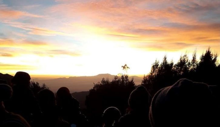 Kusambut Pagiku di Bromo Bersama Sang Mentari