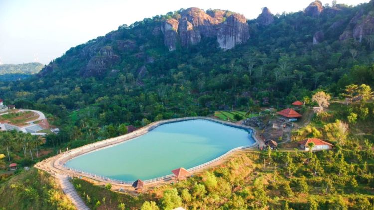 Gunung Api Purba Nglanggeran, Destinasi Wisata Alam yang Cocok Untuk Menghabiskan Akhir Pekan Kalian!