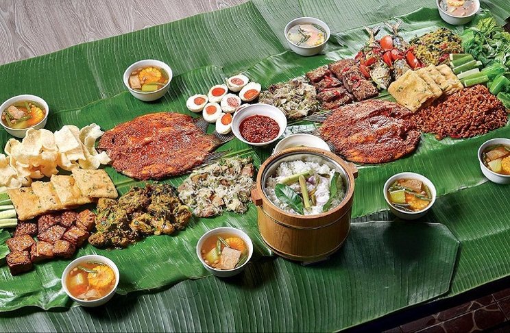 8 Tradisi Makan-Makan Bersama yang Ada di Indonesia, Kamu Pernah Coba yang Mana?