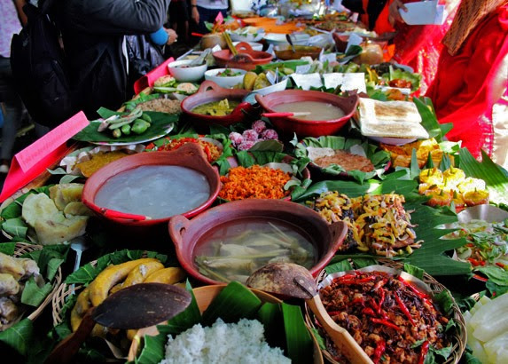 8 Tradisi Makan-Makan Bersama yang Ada di Indonesia, Kamu Pernah Coba yang Mana?