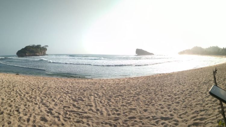 Pantai Tersembunyi di Pacitan Jawa Timur, Bisa Jadi Surga Tersembunyi yang Wajib Kamu Kunjungi