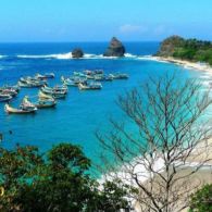 Keindahan Pantai Jember, Yakin Deh Kamu Juga Pasti Pengen ke Sana~