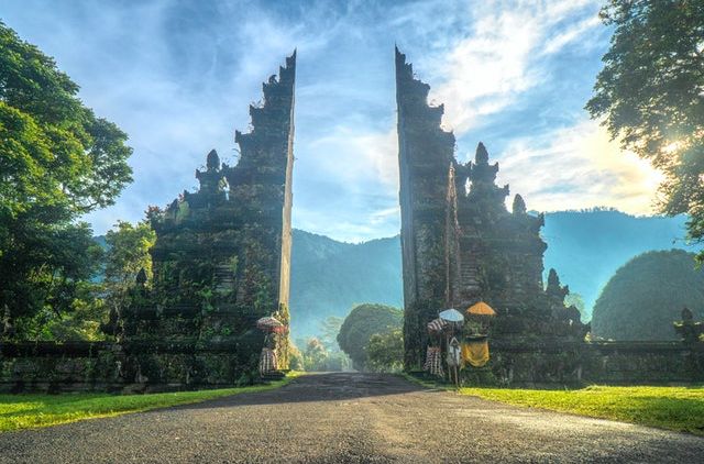 Bukan Prioritas Saat Pandemi, Bagaiman Cara Pariwisata Bertahan Di Tengah Pandemi?