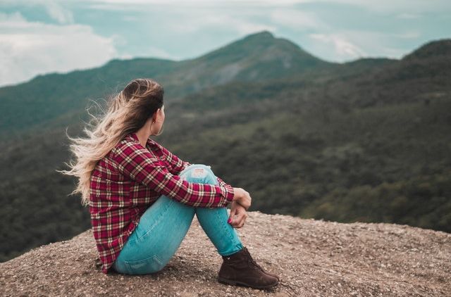 6 Aktivitas yang Cocok Banget Buat Kamu Si Introvert! Menghabiskan Waktu Liburan Dengan Pilihan Liburan yang Unik dan Menyenangkan