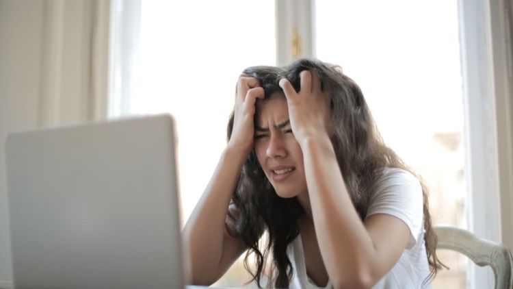 5 Tips Mengatasi Overthinking Akibat Tugas Menumpuk Saat Sekolah Online