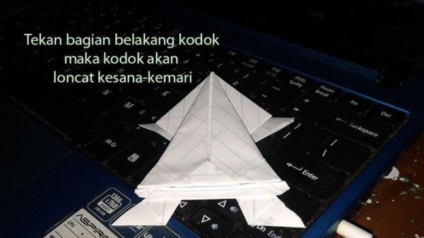 10 Mainan dari Kertas ini Adalah Bukti bahwa Anak 90-an Itu Bahagianya Sederhana, Nggak Bikin Boros Kantong!