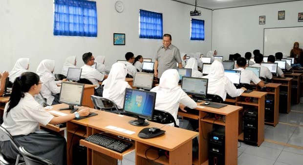 Mengenang Masa Kejayaan Jadi Siswa Sekolah RSBI. Berasa Udah Sukses Sejak Dini!