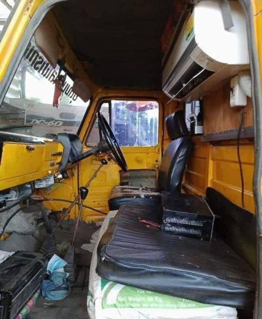 11 Potret Interior Mobil Paling Aneh dan Absurd. Sekali Lihat Rasanya Langsung Pengin Emosi!