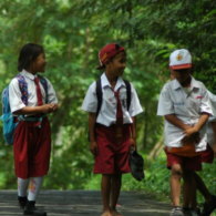 Halu Ala Anak SD yang Pernah Kita Lakukan Sama Teman. Nggak Ada Malu!