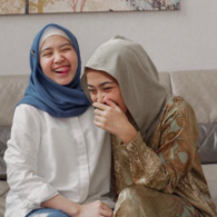 Tak Berjodoh dengan Ibunya, Putri Desy Ratnasari Masih Jalin Hubungan Baik dengan Irwan Mussry