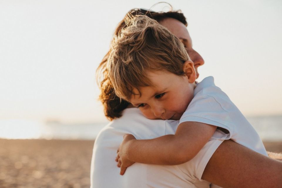 5 Kata Ajaib Pengganti 'Jangan Nangis' yang Bisa Ibu Lontarkan ke Anak. Bijak Banget!