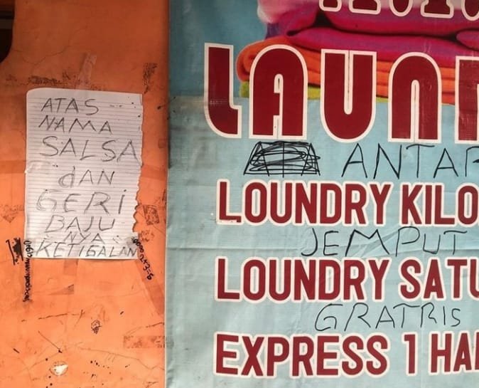 11 Potret Spanduk Laundry ini Bikin Gagal Fokus. Cara Jualan Orang Indonesia Ada-Ada Aja~