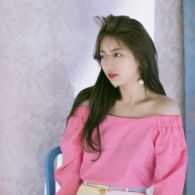 9 Potret Artis Korea dengan Outfit Berwarna Pink, Bisa Jadi Inspirasi Penampilan Cantikmu