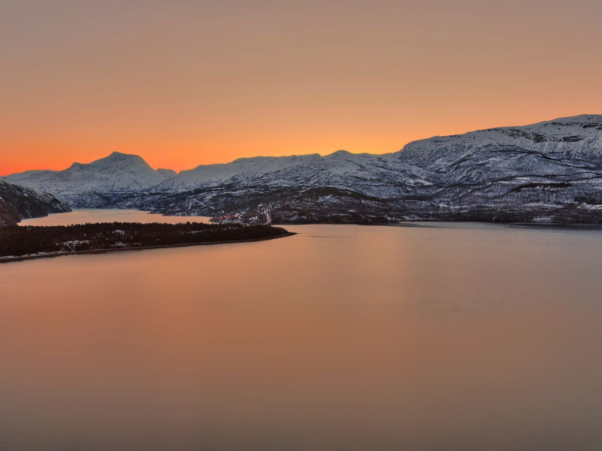 7 Tempat di Dunia yang Alami Midnight Sun Alias Matahari Bersinar 24 Jam!