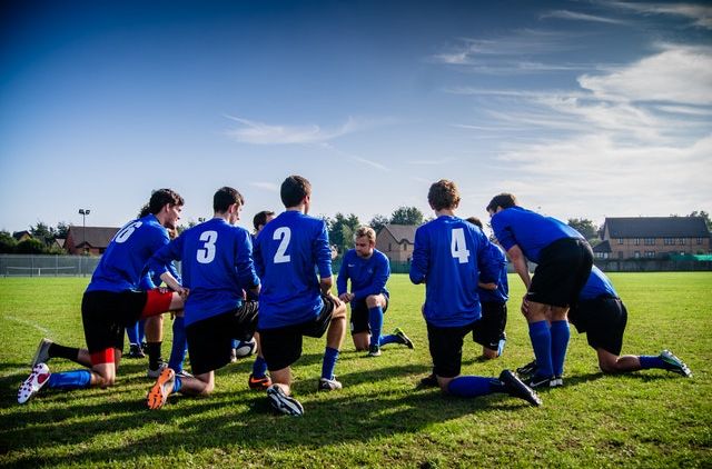 Sepak Bola: Kisah 5 Tim Underdog yang Justru Malah Jadi Juara