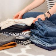 5 Langkah Bikin Capsule Wardrobe Sendiri. Solusi Cerdas Kurangi Tumpukan Baju di Lemari!